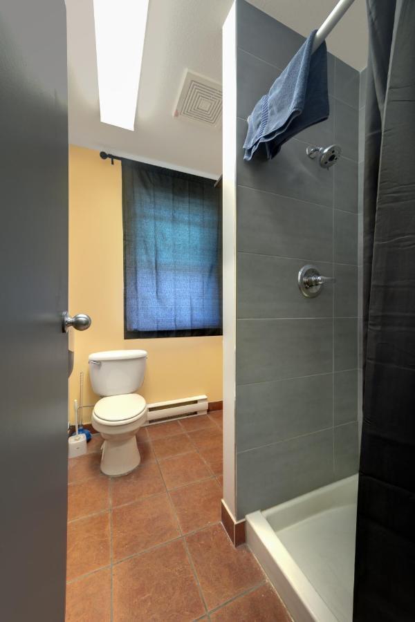 Hi Kelowna Hostel Экстерьер фото