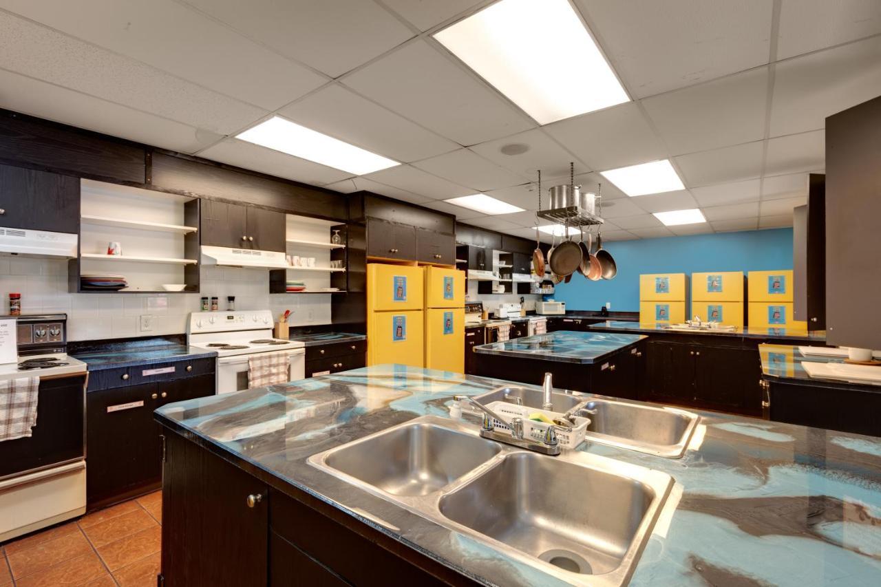 Hi Kelowna Hostel Экстерьер фото