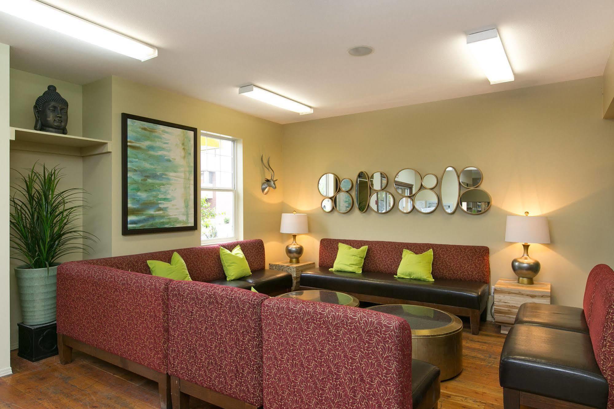 Hi Kelowna Hostel Экстерьер фото