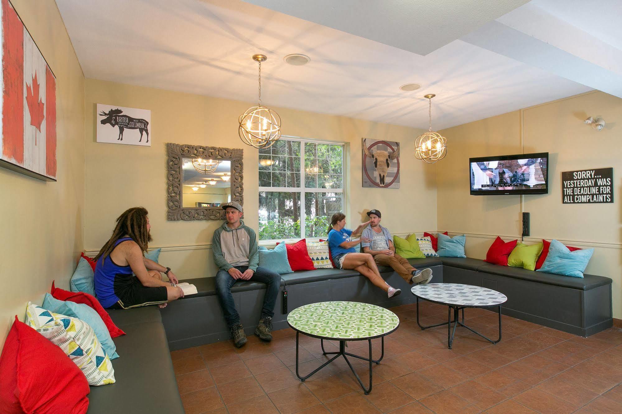 Hi Kelowna Hostel Экстерьер фото