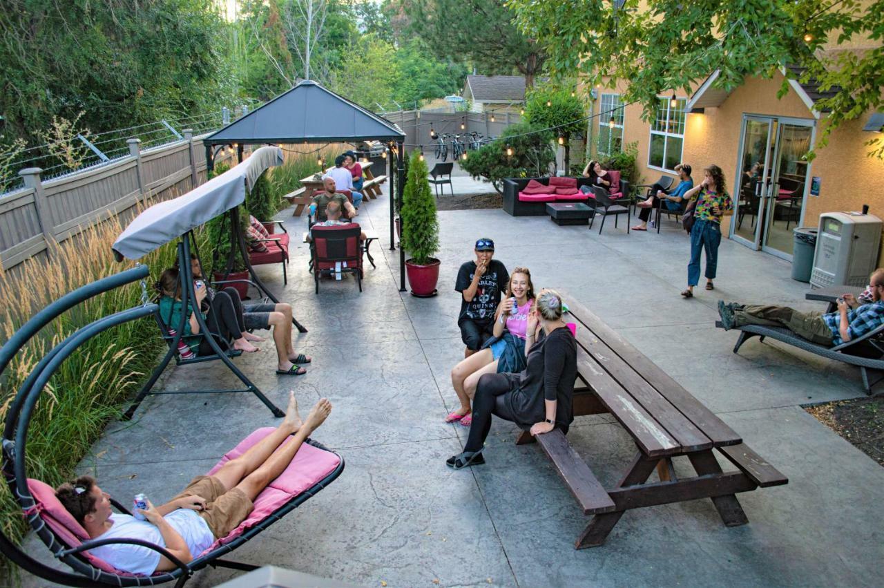 Hi Kelowna Hostel Экстерьер фото